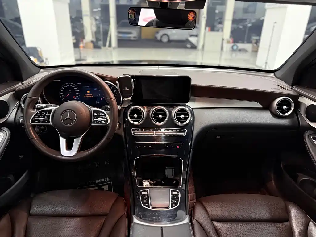 Mercedes-Benz GLC — миниатюра 10