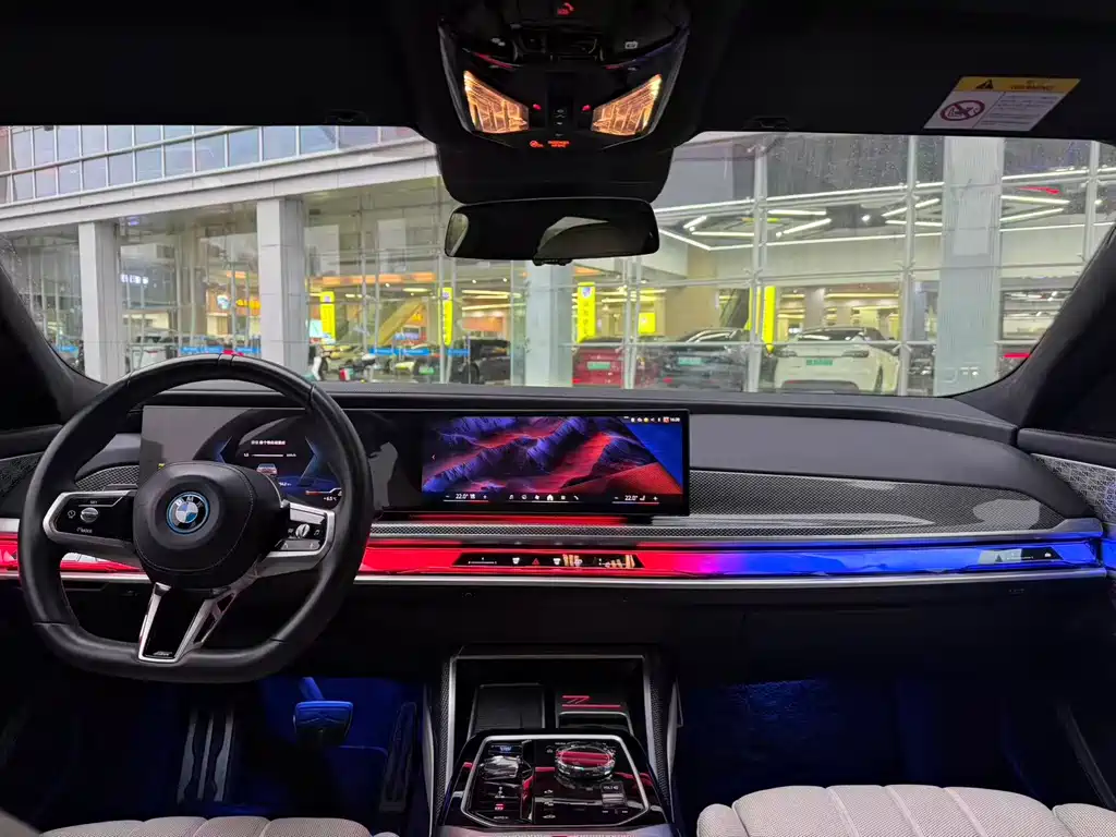 BMW i7 — миниатюра 16