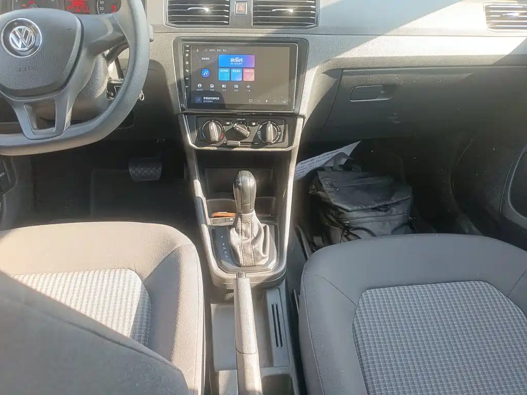 Volkswagen Santana — миниатюра 12