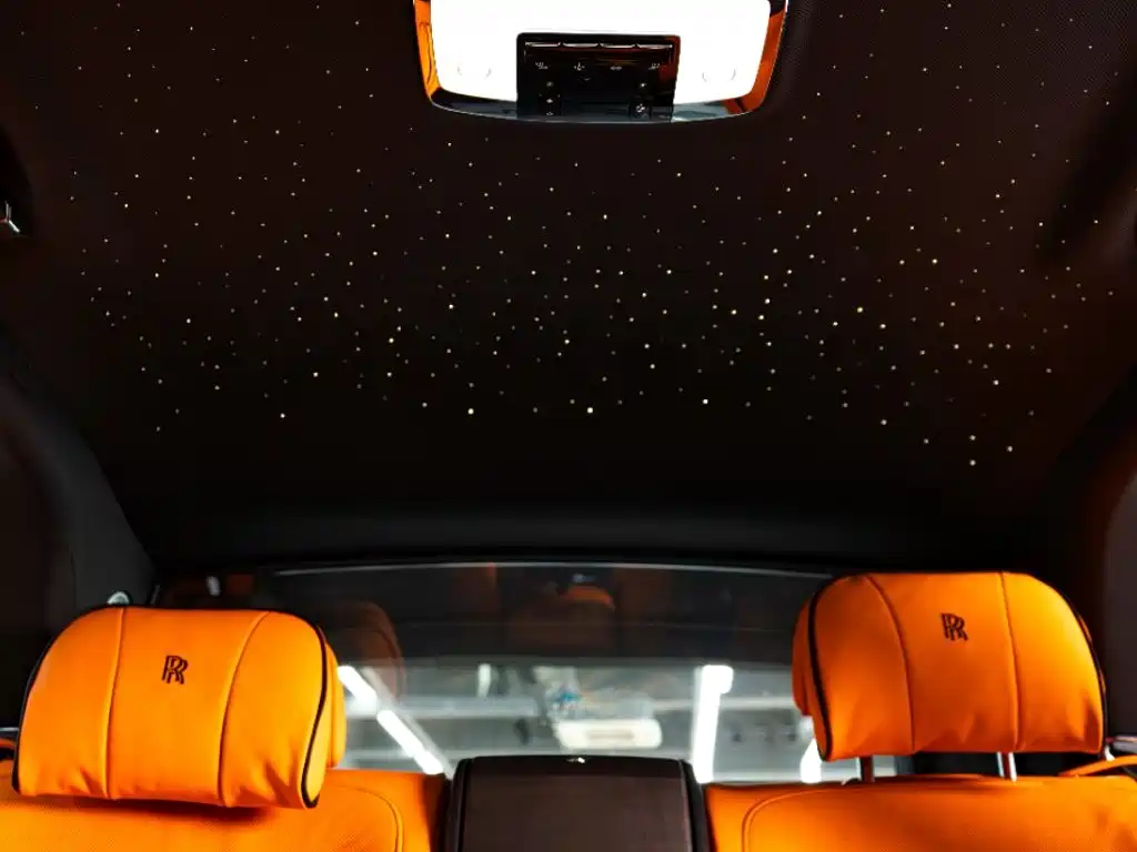Rolls-Royce Cullinan — миниатюра 15