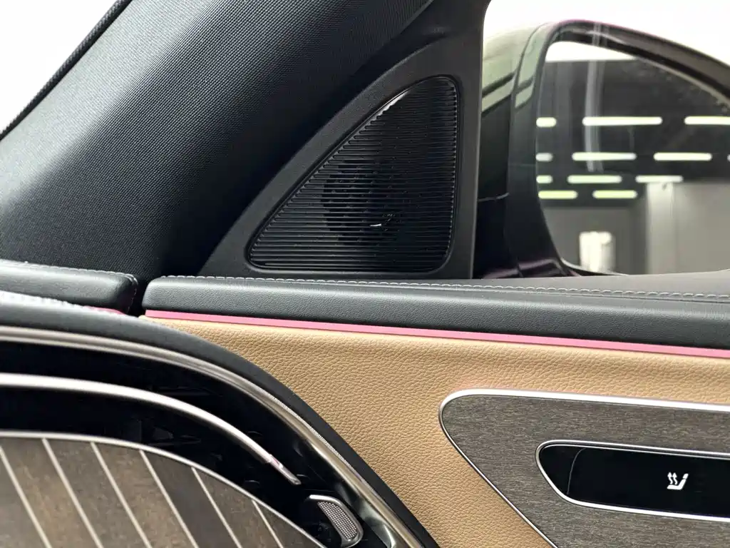 Mercedes-Benz E-Class — миниатюра 17