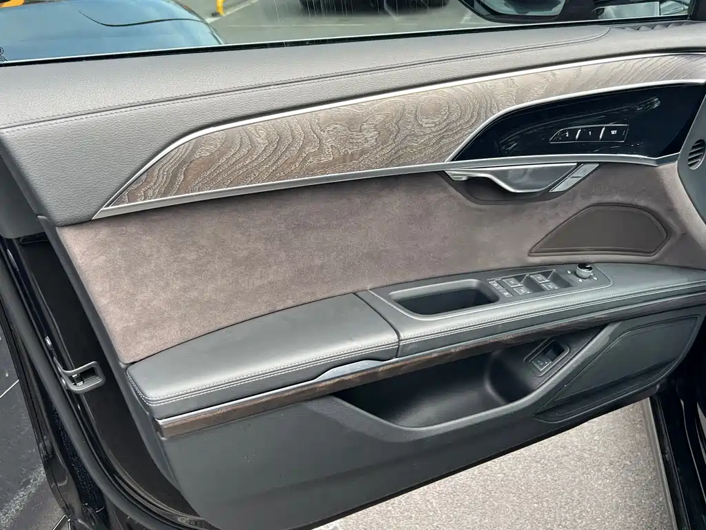 Audi A8 2024 A8L 50 TFSI quattro