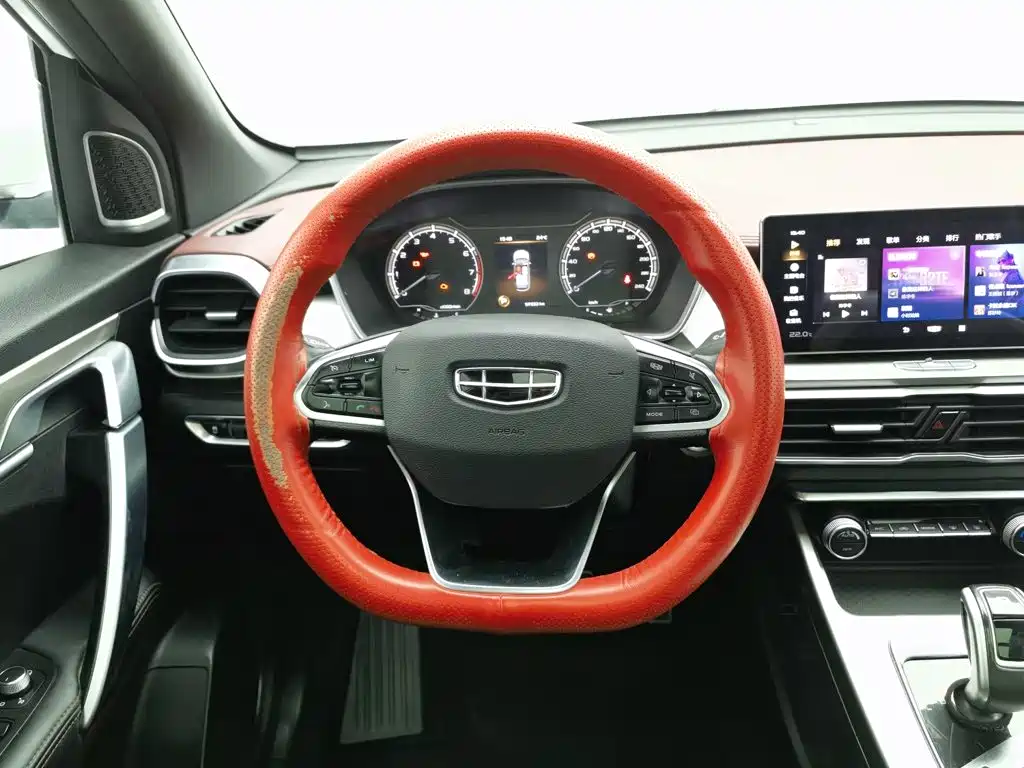 Geely Binyue — миниатюра 11