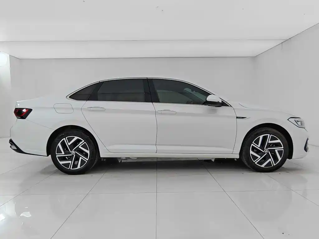 Volkswagen Sagitar — миниатюра 6