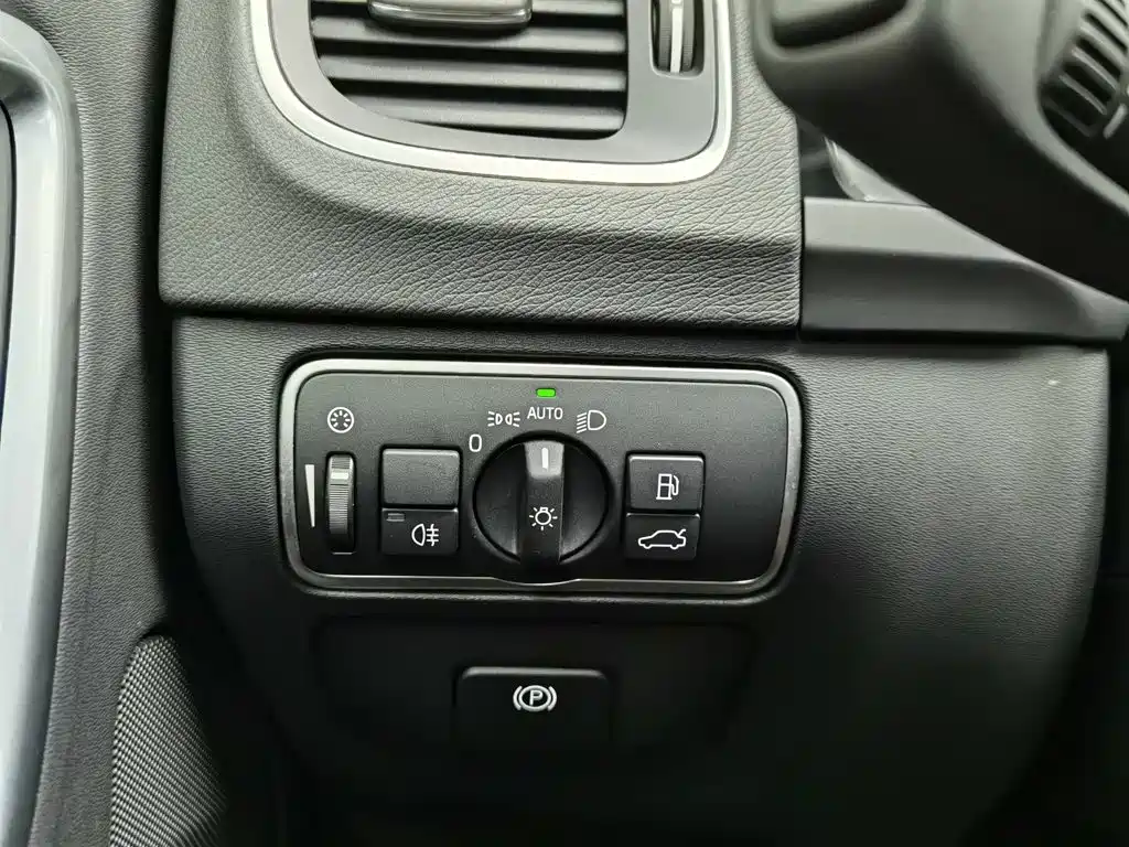 Volvo S60 — миниатюра 21