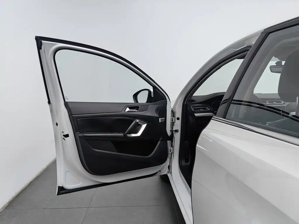 Peugeot 408 — миниатюра 8