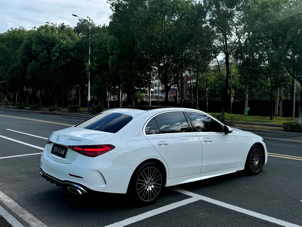 Mercedes-Benz C-Class — миниатюра 7