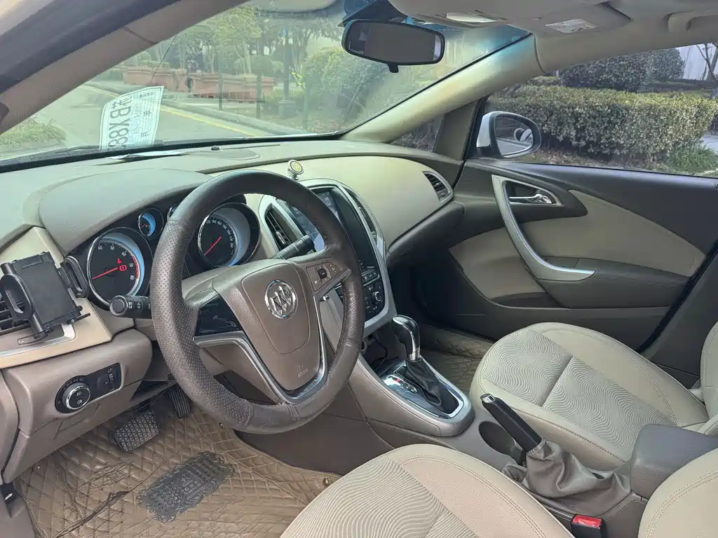 Buick Excelle — миниатюра 5