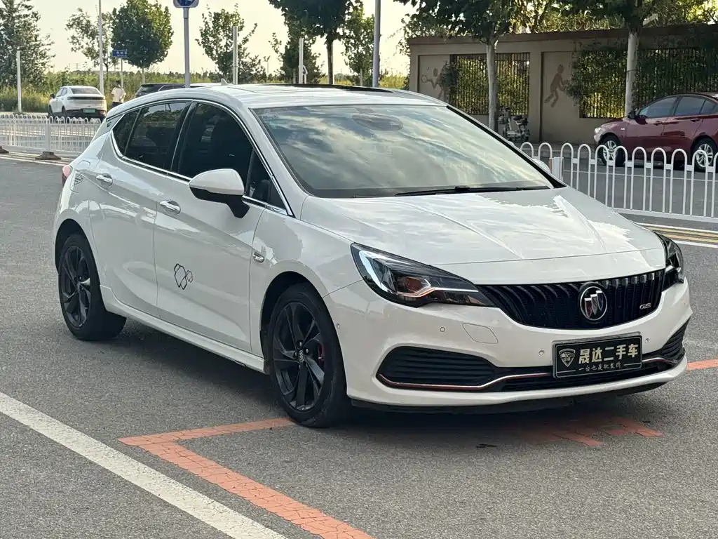 Buick Verano — миниатюра 3