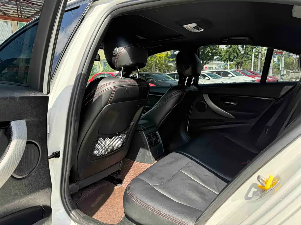 BMW 3 Series — миниатюра 6