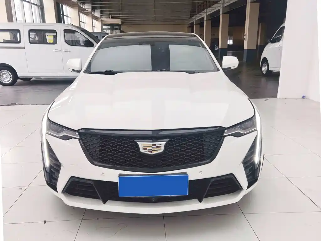 Cadillac CT4