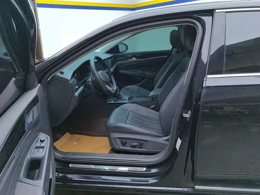 Volkswagen Passat 2023 330TSI Elite