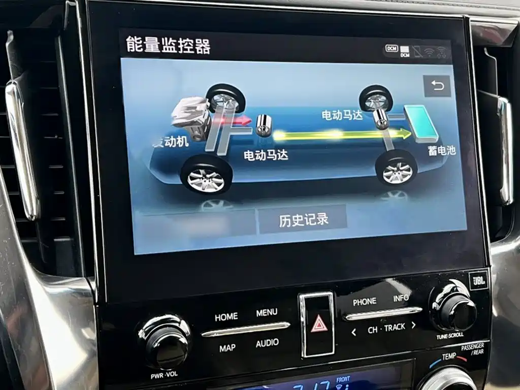 Toyota Alphard — миниатюра 13