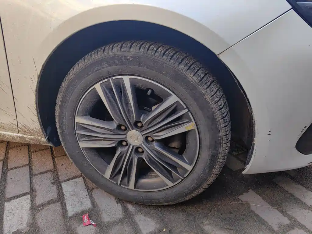 Peugeot 308 — миниатюра 8