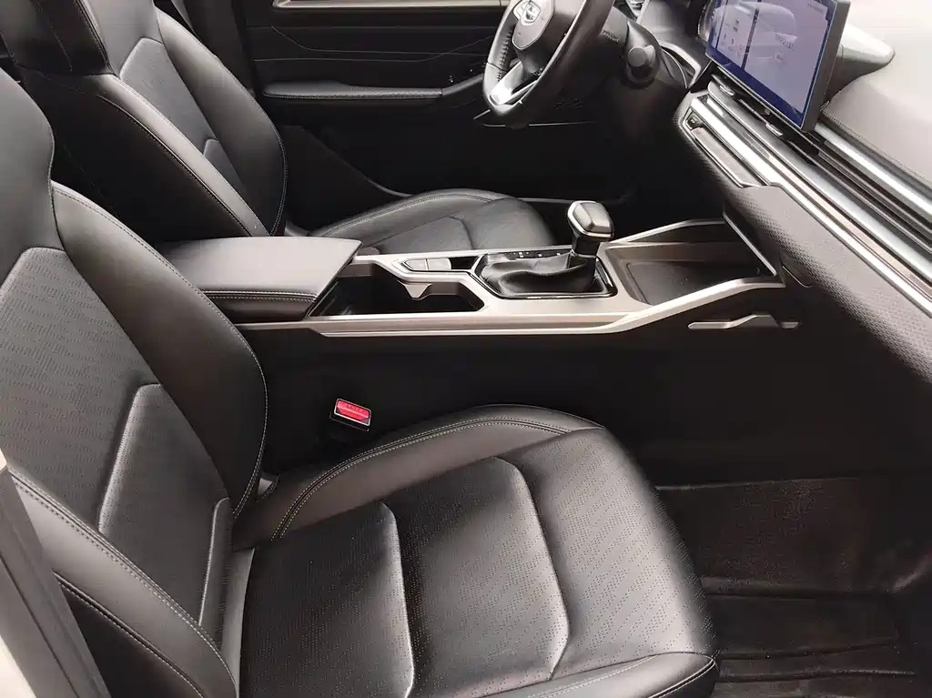Geely Emgrand — миниатюра 17