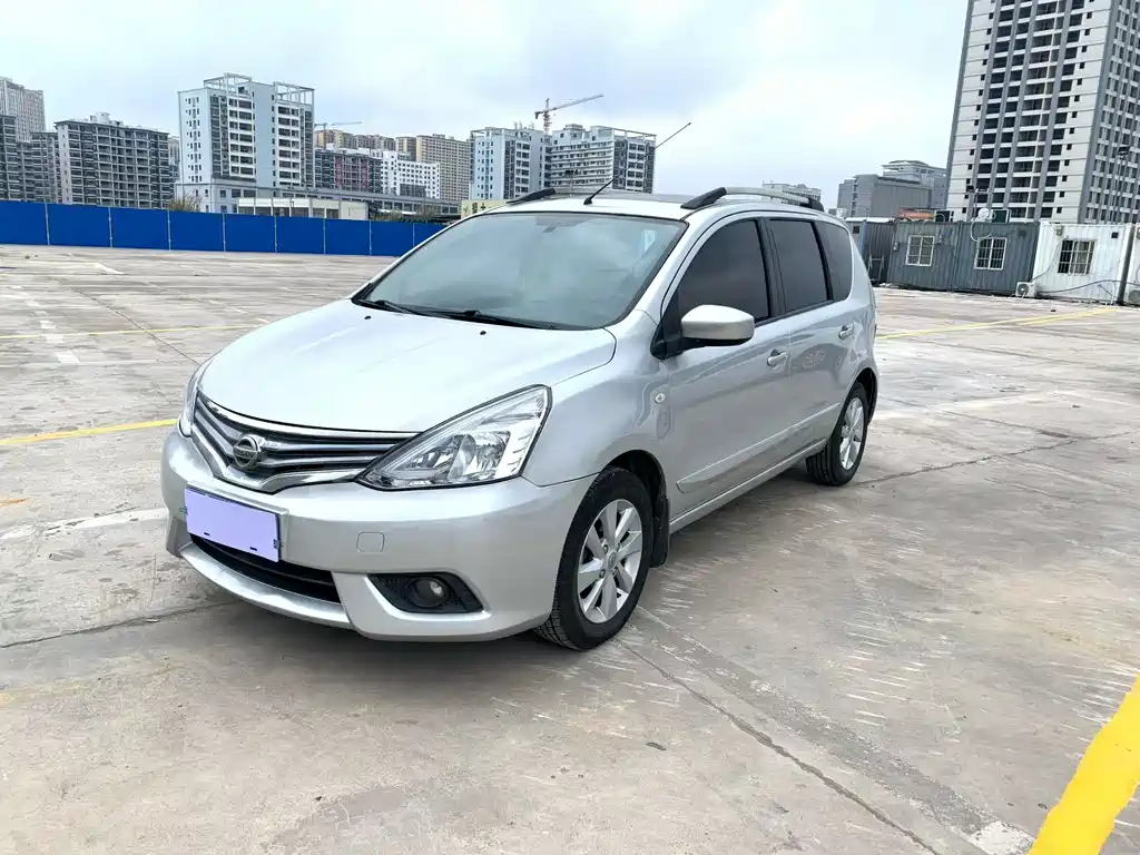 Nissan Livina 2014