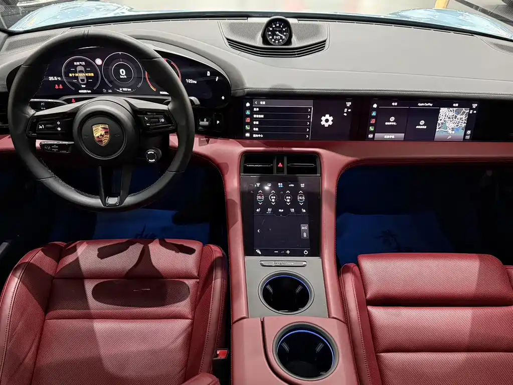 Porsche Taycan — миниатюра 10