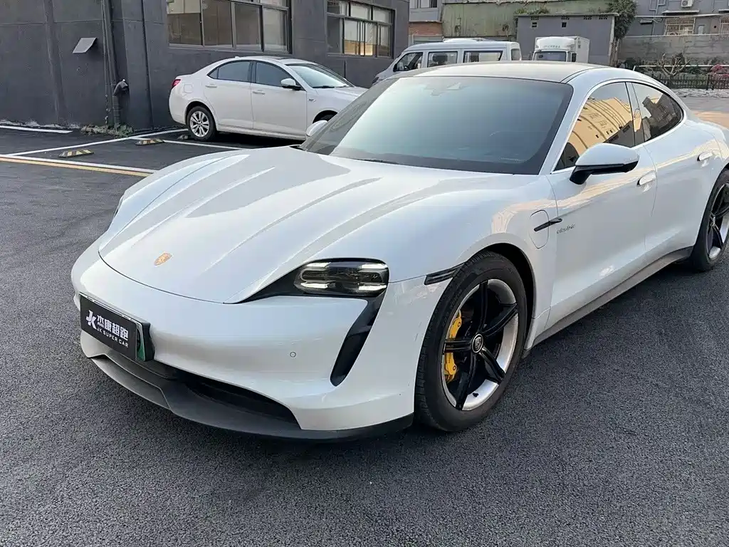 Porsche Taycan 2021