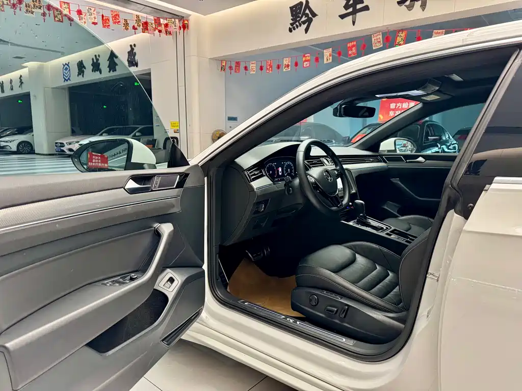 Volkswagen FAW - Passat CC CC 2020 330TSI VI