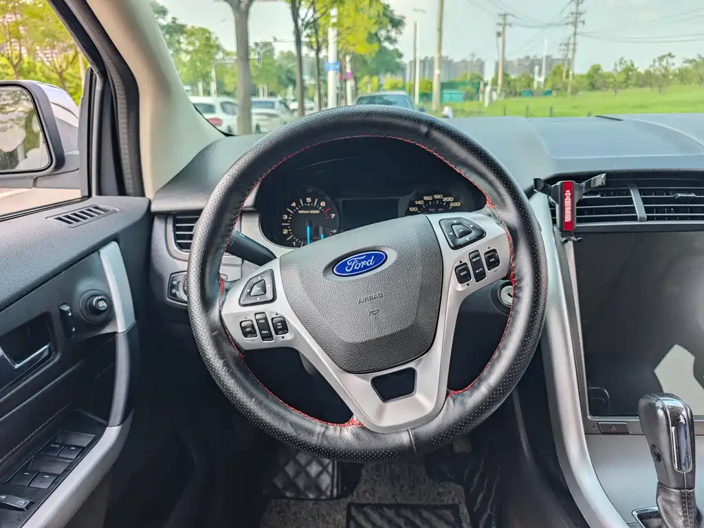 Ford Edge (Import) — миниатюра 15