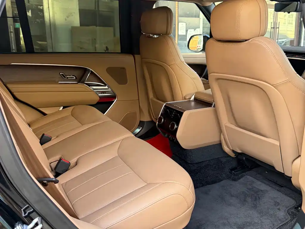Land Rover Range Rover — миниатюра 17
