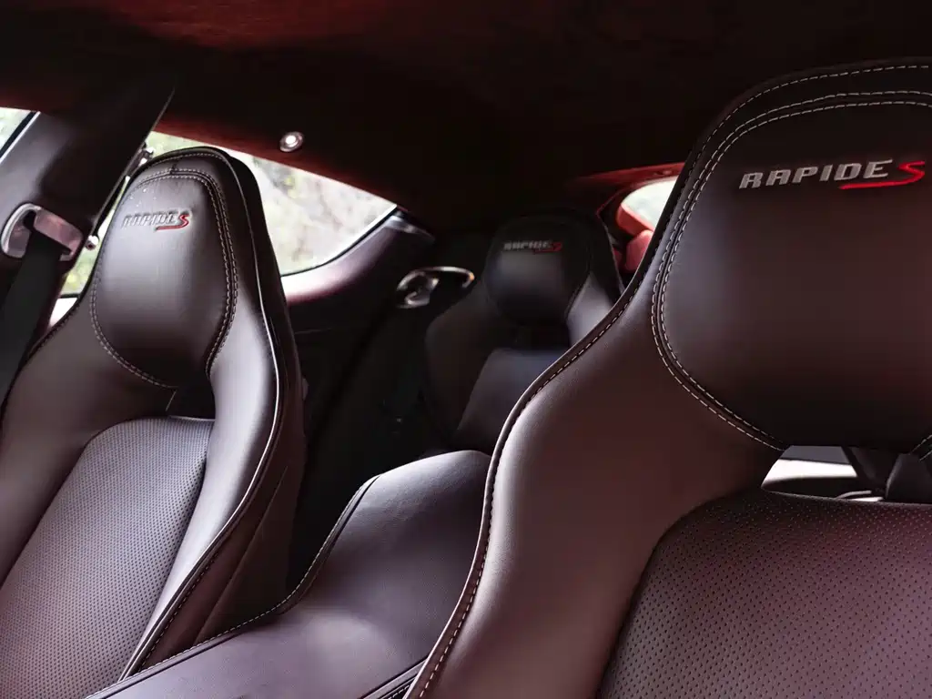 Aston Martin Rapide — миниатюра 11