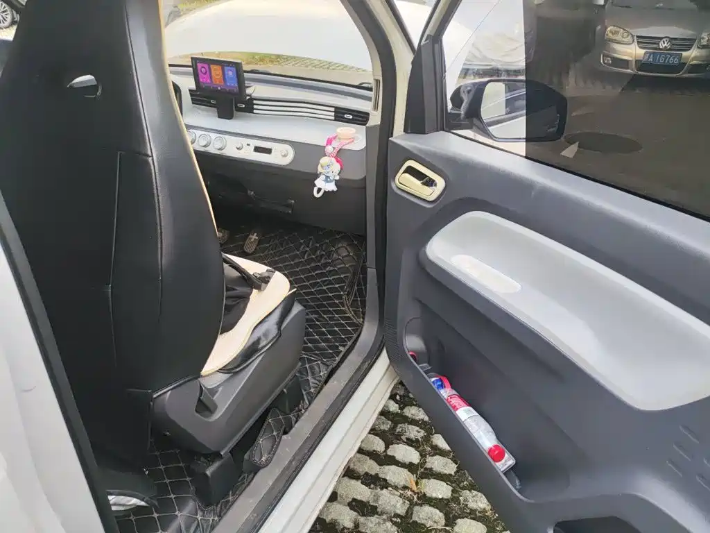 Wuling MINIEV — миниатюра 19