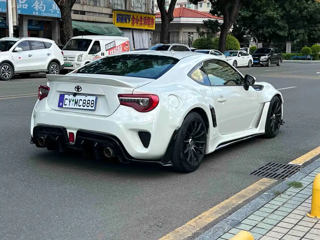 Toyota 86 — миниатюра 8