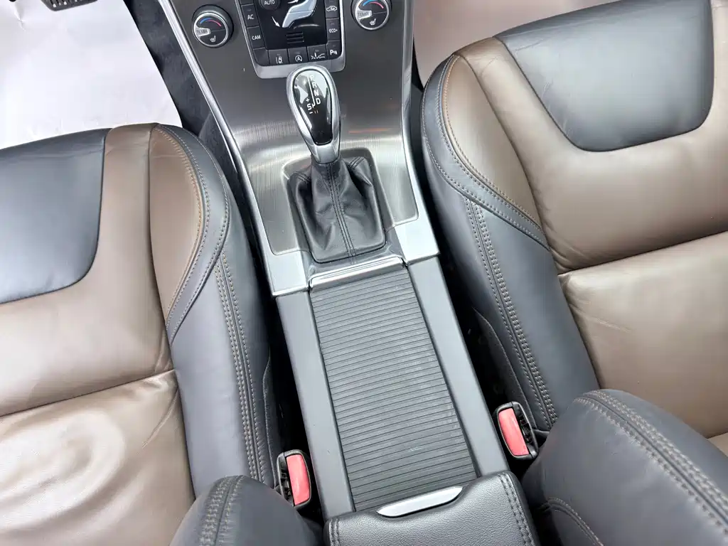 Volvo XC60 (Import) — миниатюра 18