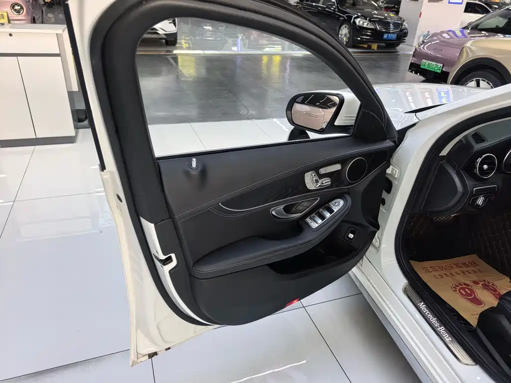 MERCEDES-BENZ C CLASS