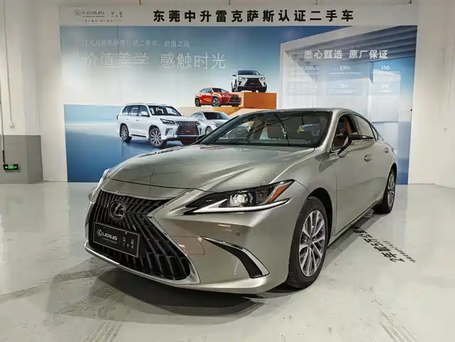 LEXUS ES 2024