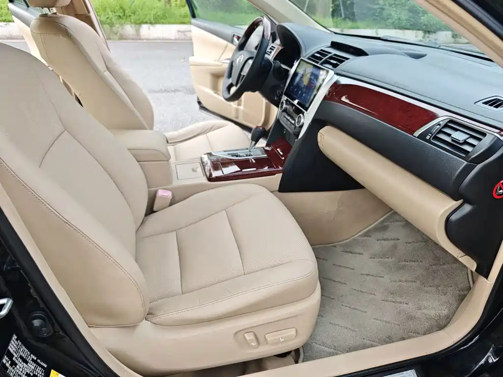 Toyota Camry — миниатюра 13