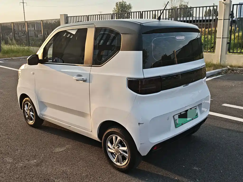 Wuling MINIEV — миниатюра 6