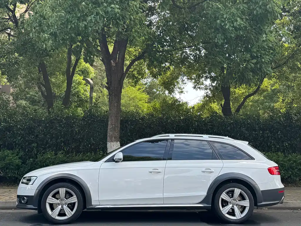 Audi A4 2014 40 TFSI allroad quattro plus