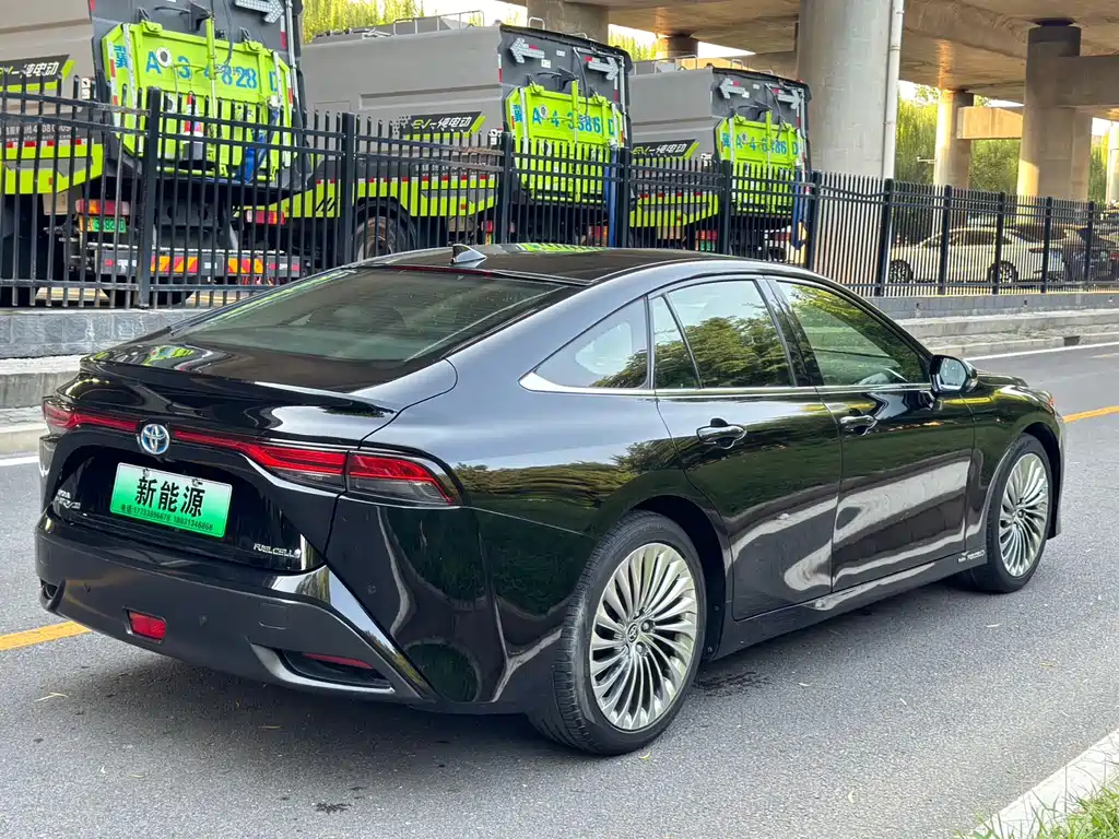 TOYOTA MIRAI