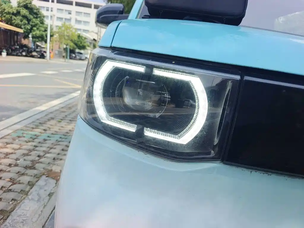 Wuling MINIEV — миниатюра 7