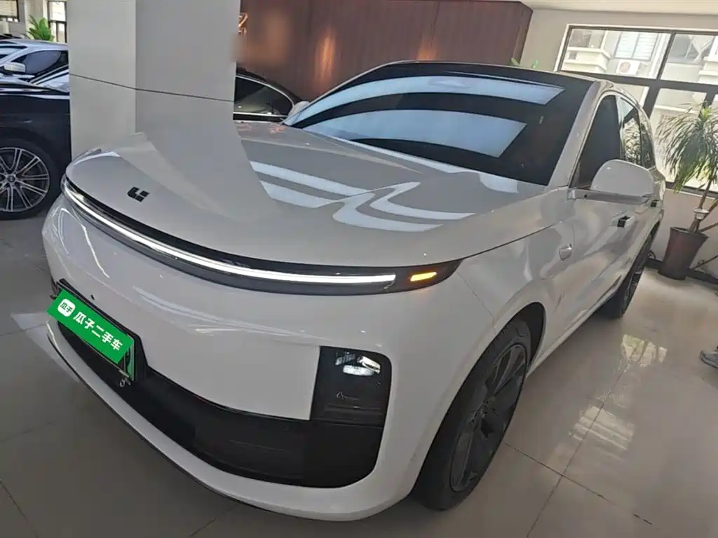 Li Auto Li L6 2025