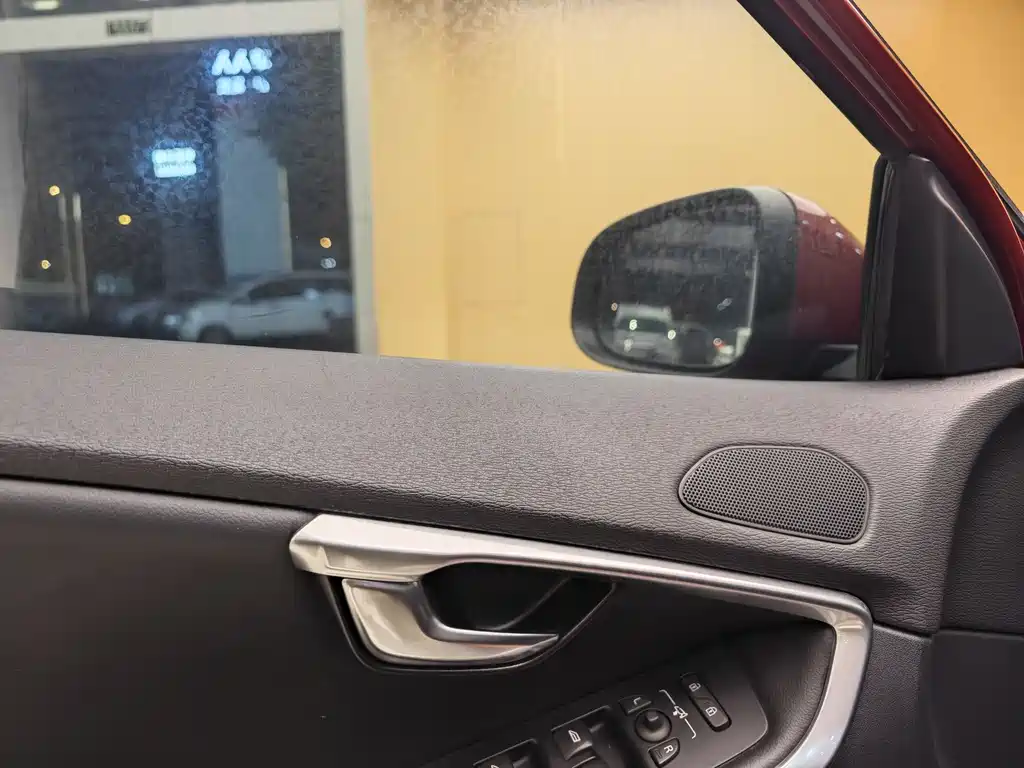 Volvo V40 2018 T3