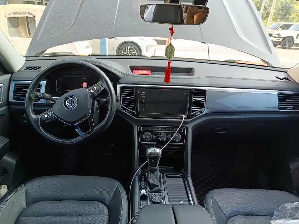 Volkswagen Teramont — миниатюра 5