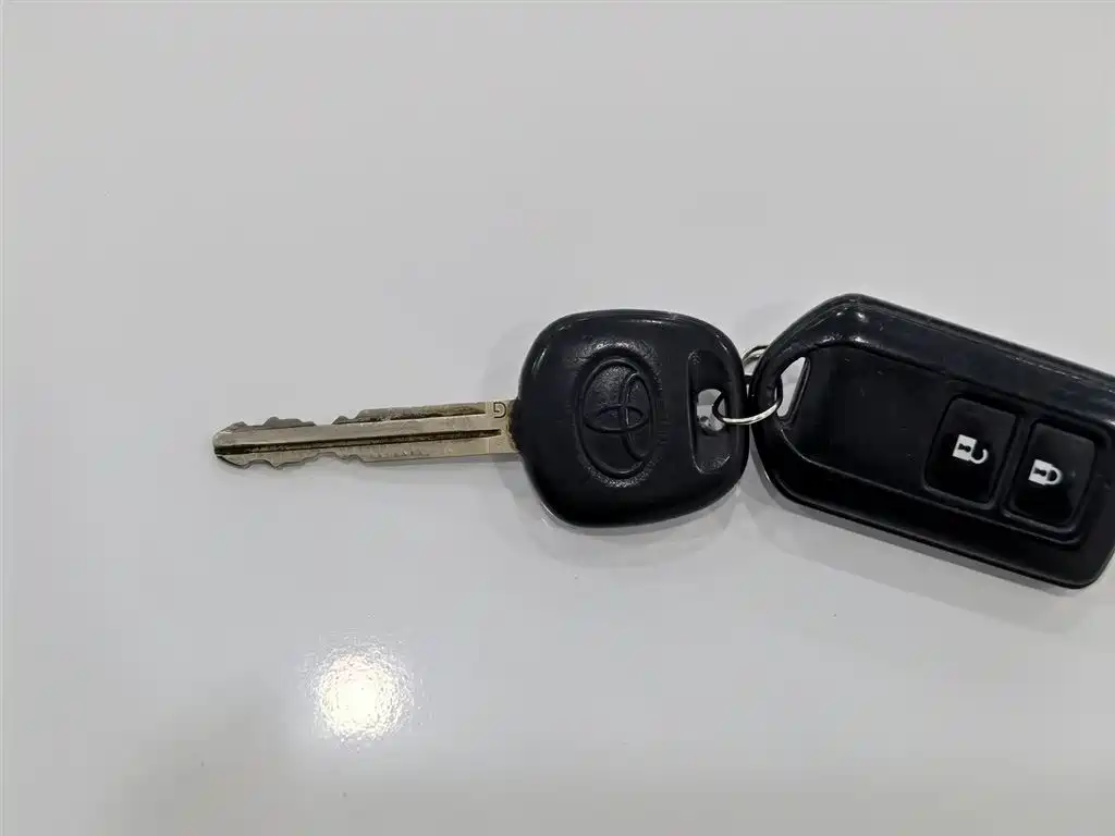 TOYOTA YARIS L ZHIXUAN