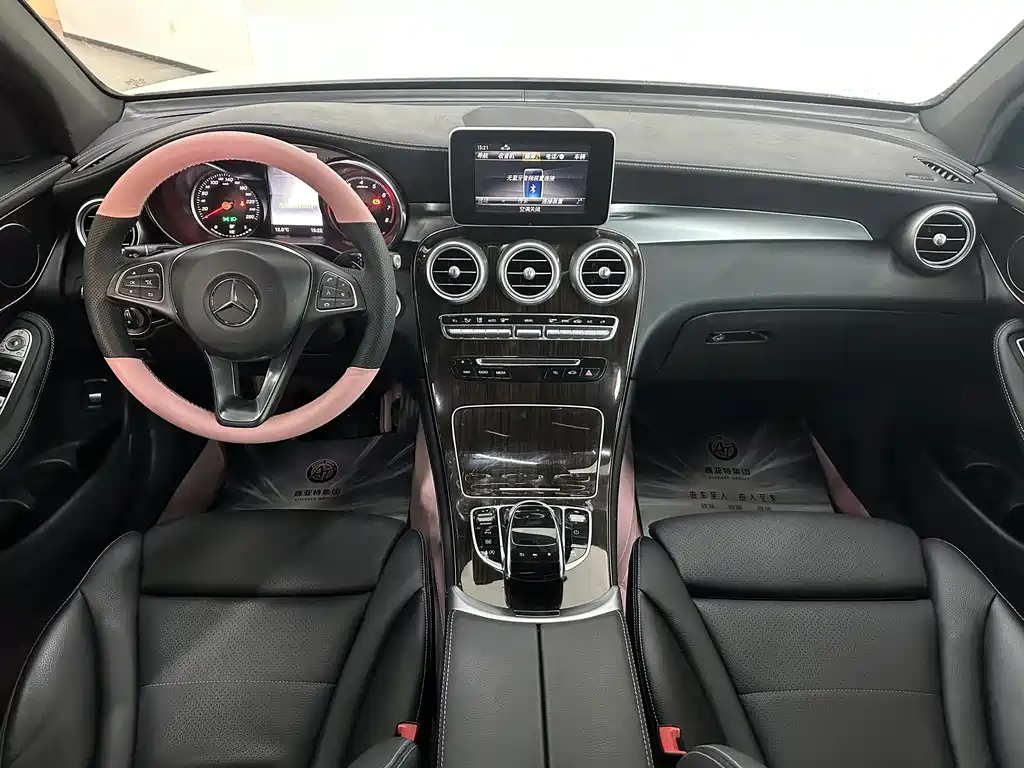 MERCEDES-BENZ GLC