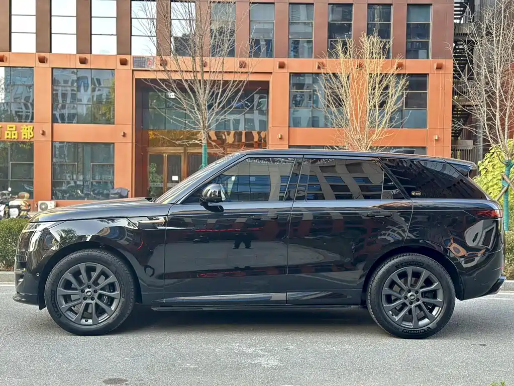 Land Rover Range Rover Sport 2023 400PS Dynamic SE