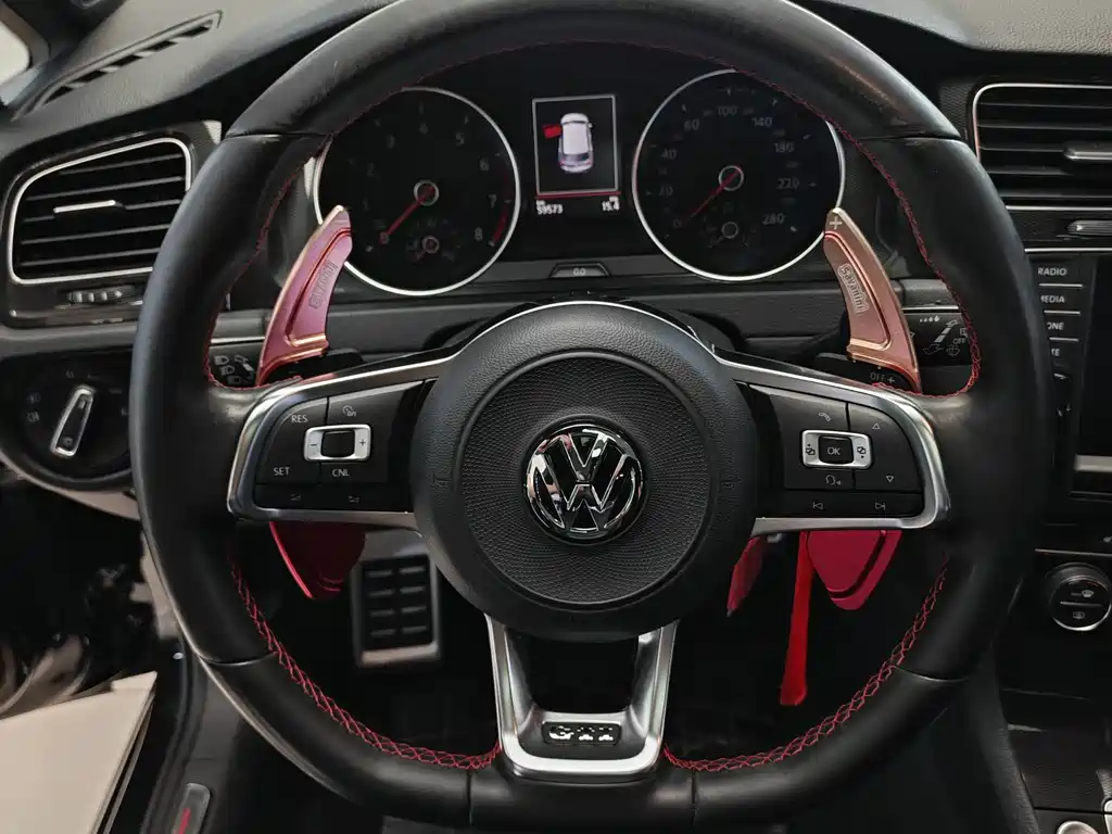 VOLKSWAGEN GOLF GTI