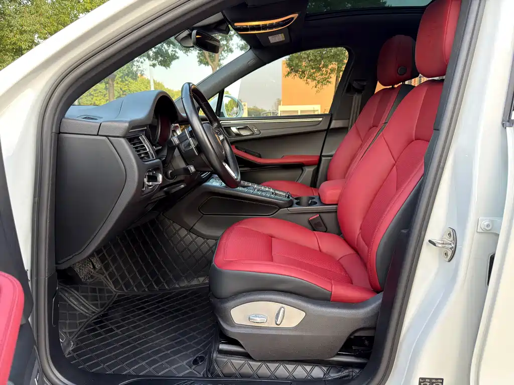 Porsche Macan — миниатюра 5