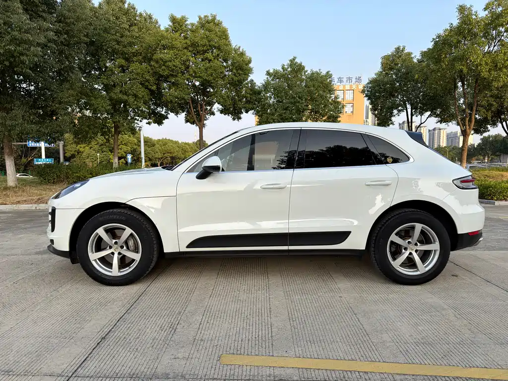 Porsche Macan — миниатюра 14