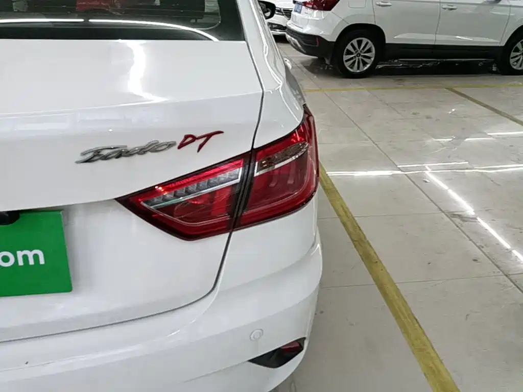 Changan Eado DT — миниатюра 8