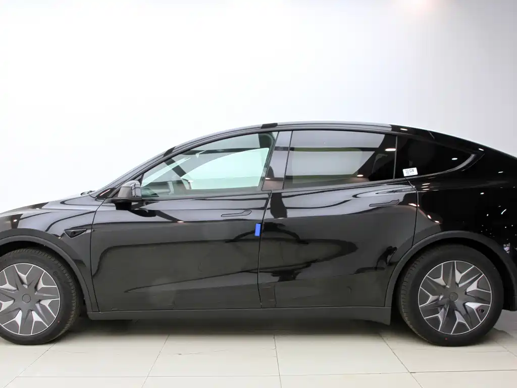 Tesla Model Y L — миниатюра 7