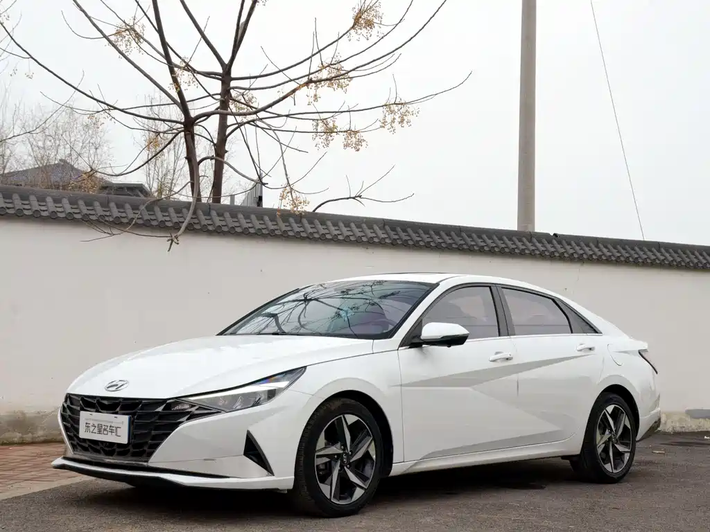 Hyundai Elantra 2021