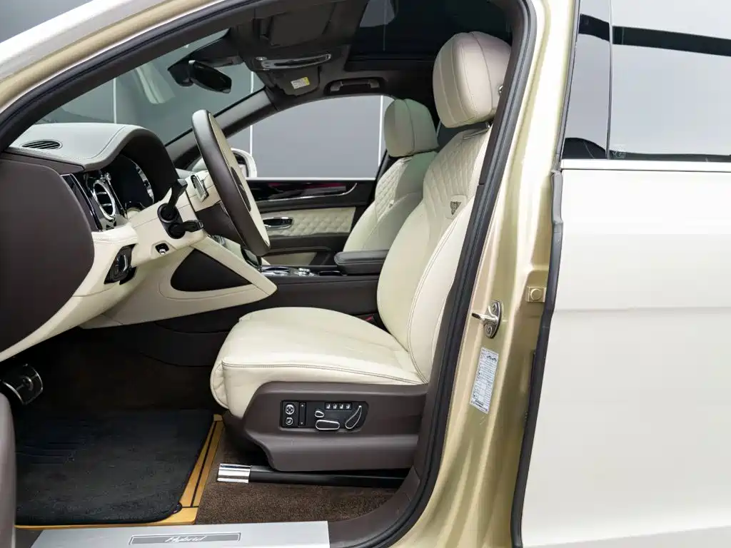Bentley Bentayga PHEV — миниатюра 9