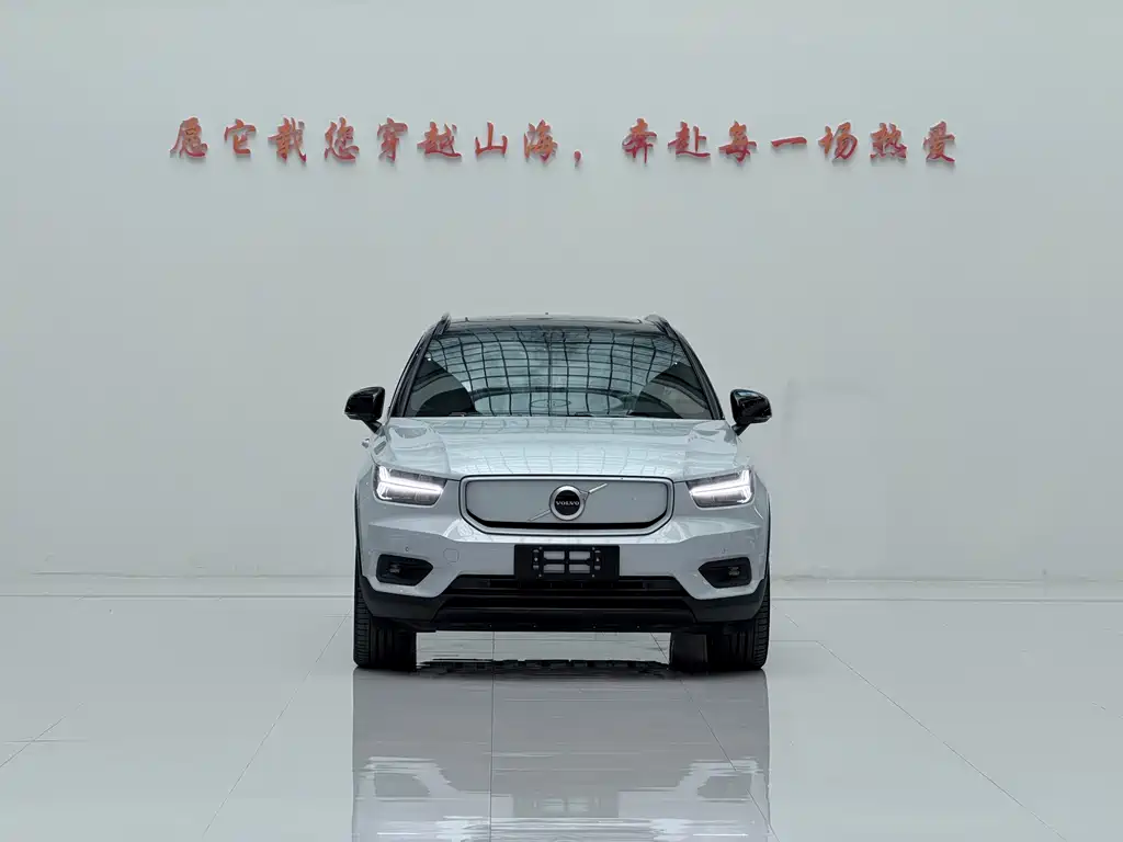 Volvo XC40 NEV — миниатюра 2